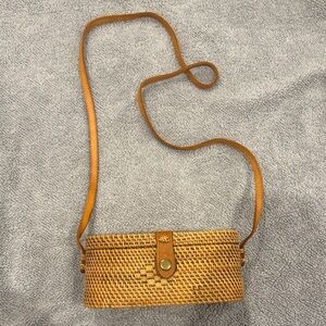 Elegant Tan Woven Crossbody Bag